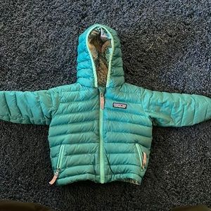 Patagonia down girls puffy/reversible